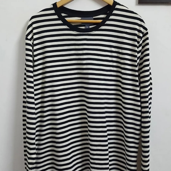 H&M Other - H&M Balck & White Stripes full sleeves tshirt
